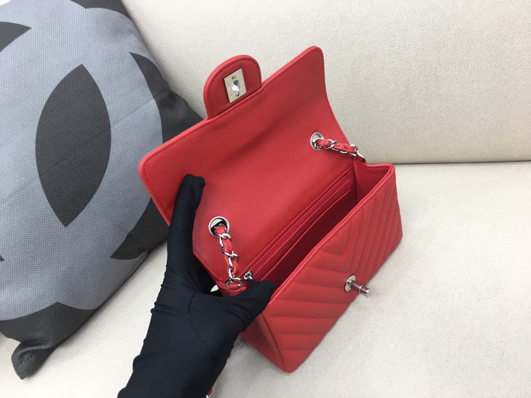 Small Classic Flap Caviar Bag A01116 Red/Silver